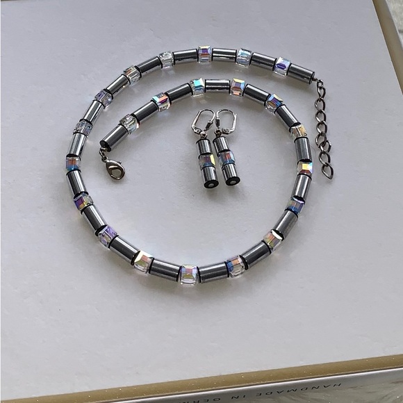 Rossellini Necklace and Earring Set - Picture 3 of 10